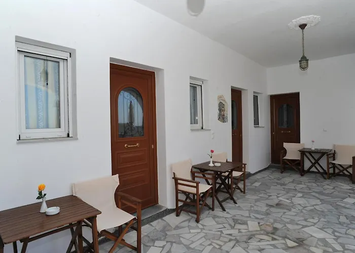 Lejlighed Kionia Apartments *